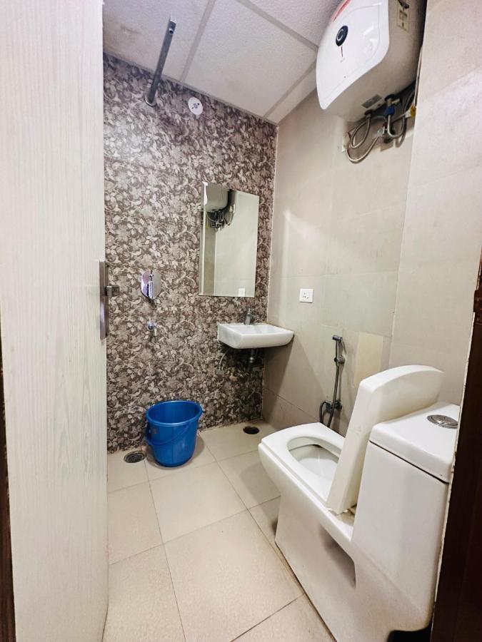 Hotel Square Plaza At Airport New Delhi Bagian luar foto